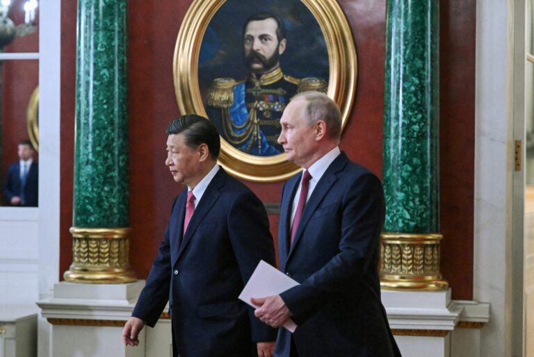 2023-03-21T163923Z_1009570376_RC2GYZ95DJ6V_RTRMADP_3_CHINA-RUSSIA-DIPLOMACY-XI-PUTIN-scaled