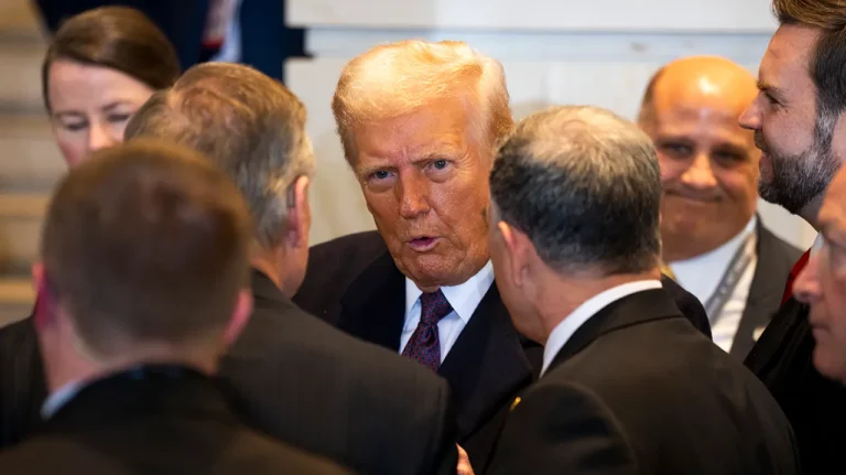 trumpdonald_012025gn20_w