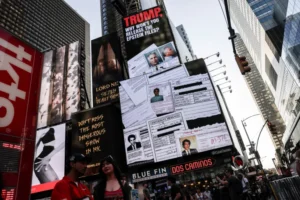 2025-07-23T234127Z_1209100761_RC2MSFAF6L25_RTRMADP_3_USA-TRUMP-EPSTEIN-1753373781